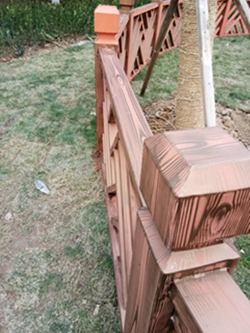 临沂钢结构护栏仿木纹项目